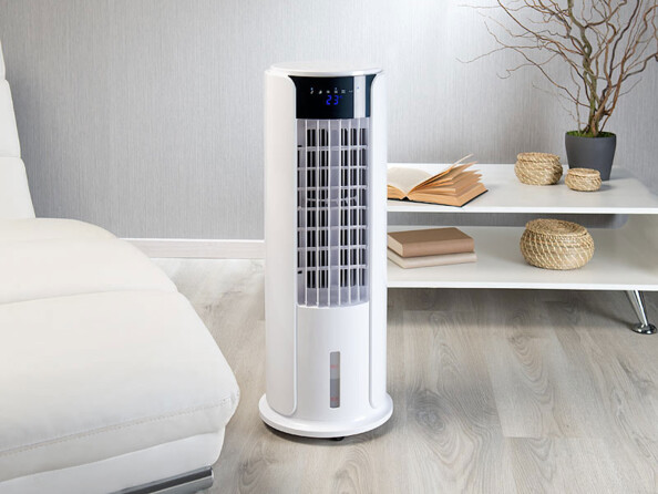 Ventilateur colonne avec rafraîchisseur et humidificateur VT-520. Mise en situation