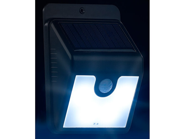 Applique solaire WL-210.solar mise en situation de nuit