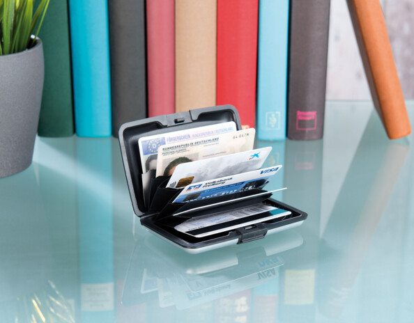 Empêche la lecture de carte d'identité, carte EC, carte de paiement, carte de santé, permis de conduire