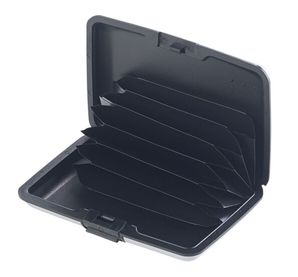 L'étui protège de manière fiable contre les débits non autorisés, les vols de données et d'identité