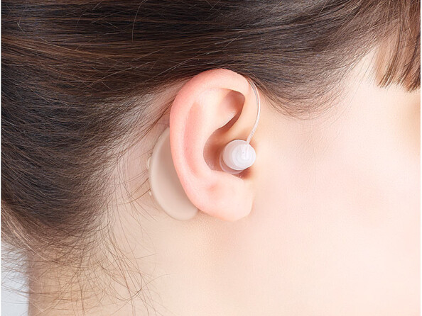 Paire d'amplificateurs de son nomades. Mise en situation.