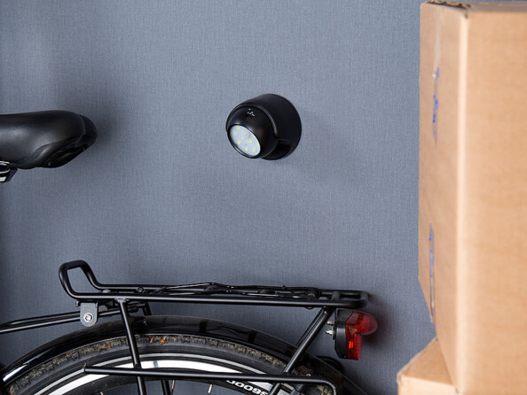 pot de s'allumer automatiquement dès que quelqu'un s'approche