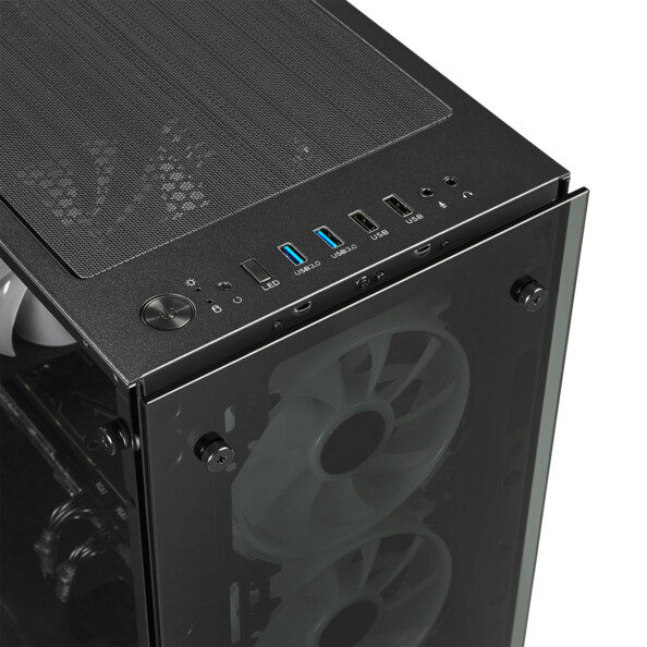 Zoom sur les ports USB et jack, les voyants LED et les boutons de commande situé sur le PC pour gamer