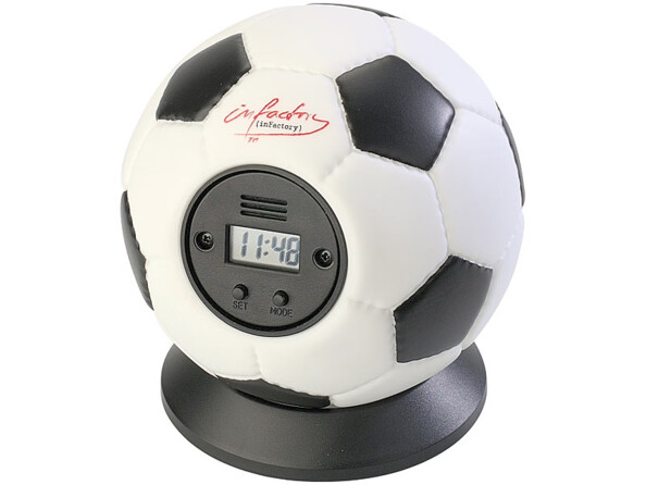 Réveil à lancer en forme de ballon de football avec affichage de l'heure par Infactory
