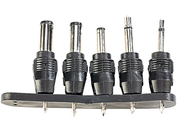 Adaptateur allume-cigare. Inclus : 6 fiches différentes d’alimentation