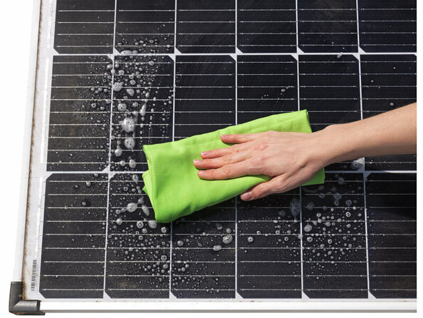 Nettoyant concentré 1 L pour panneaux solaires photovoltaïques