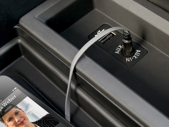 Câble de connexion AUX avec fonction mains libres pour autoradio