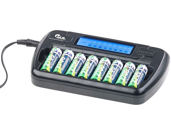 Chargeur secteur pour 8 accumulateurs NICD et NIMH de types AA et AAA