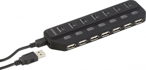 Hub USB noir Xystec avec câble Mini-USB branché et 7 ports USB 2.0 équipés chacun d'un interrupteur Marche/Arrêt et d'un voyant de statut