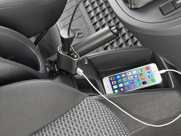 Chargeur allume-cigare 12/24 V / USB 3,1 A avec report de prise