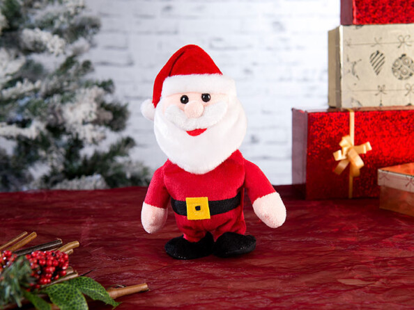 Mise en situation de la peluche Père Noël Playtastic