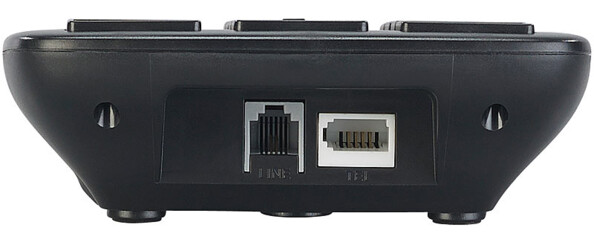 connectiques du téléphone sénior avec micro et haut-parleur