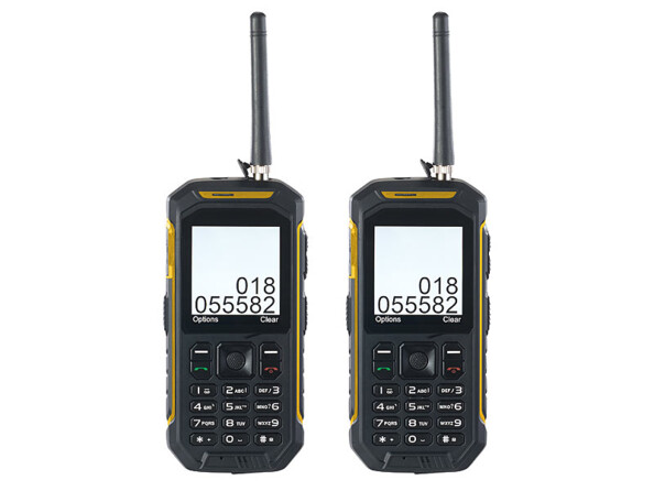 2 téléphones portables outdoor Dual SIM avec fonction talkie-walkie "XT-820"