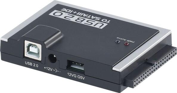 L'adaptateur secteur fourni vous permet d'alimenter le disque dur