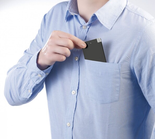 Batterie de secours 2500 mAh format carte bancaire - Micro-USB