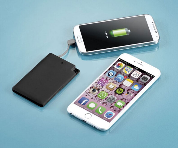 Batterie de secours 2500 mAh format carte bancaire - Micro-USB