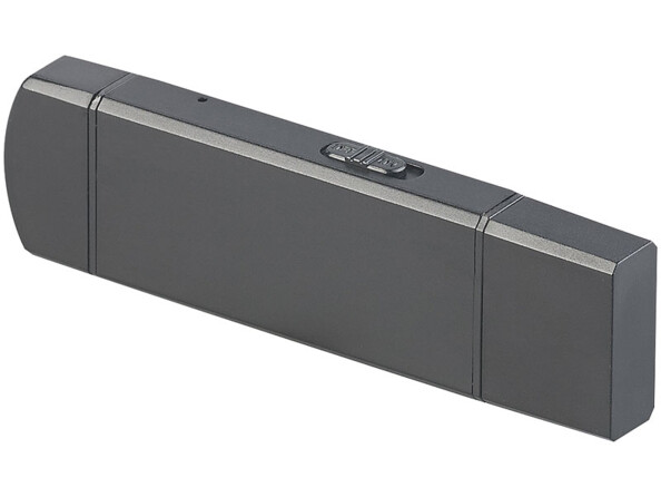 Enregistreur vocal Auvisio REC-220 avec clés USB.