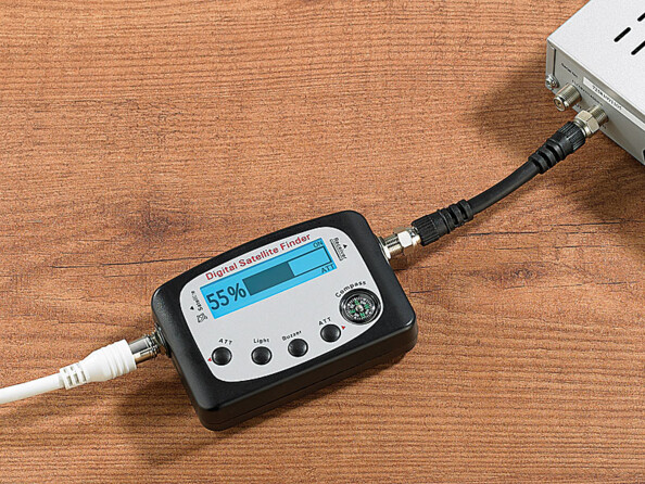 Pointeur satellite mise en situation de recherche de satellite