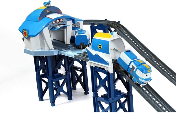 Le train Kay sur le circuit Robot Trains.