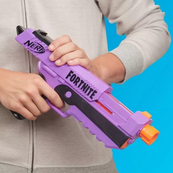 Comment armer un blaster Nerf Fortnite DP-E.