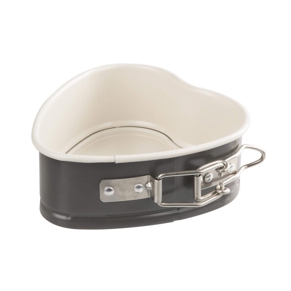 Moule en forme de coeur Dr. Oetker avec une capacité de 250 millilitres.