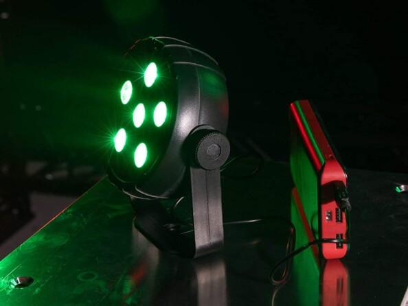 Éclairage vert avec spot LED PK3 Eurolite.