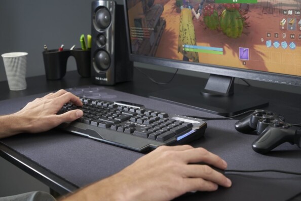 Mise en situation du tapis de souris XXL Barium The G-Lab.