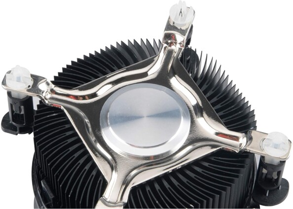 Les 4 connecteurs pin PWM du ventilateur processeur Akasa K32.