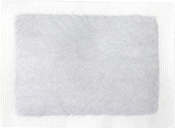 Pad blanc rectangulaire en papier composite avec extrait de vinaigre de bois, extrait de vinaigre de bambou, tourmaline et fibres végétales à l'intérieur du pansement adhésif