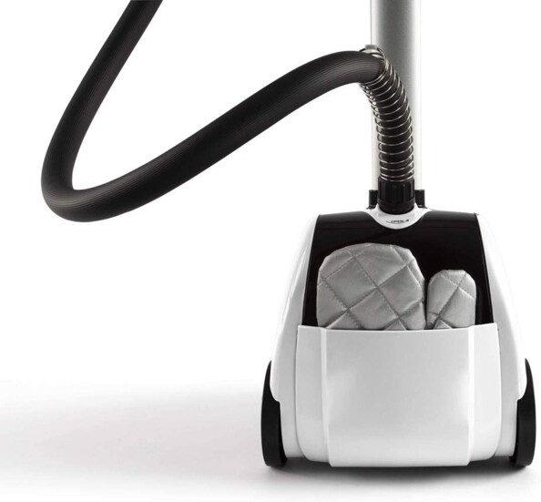 Défroisseur vapeur avec un réservoir de 1.8 L offrant une longue autonomie