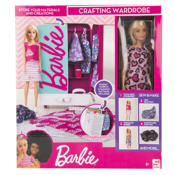 Garde-robe artisanale Barbie avec accessoires de la marque Sambro dans son emballage