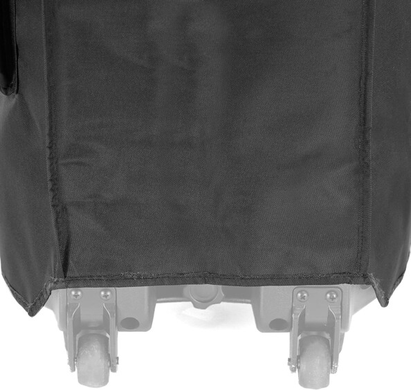 Zoom sur l'ouverture du dessous de la housse pour passage des roues et pieds de support de l'enceinte mobile