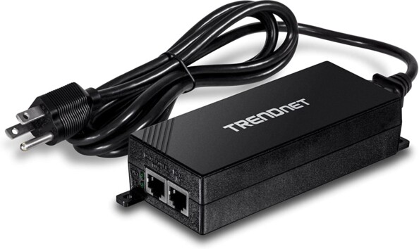 Injecteur PoE+ Gigabit TPE-115GI v2.3R avec câble d’alimentation et mode d’emploi en français