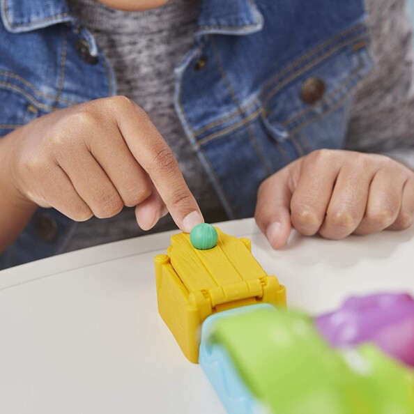 Zoom sur le lancé de billes du jeu Hippos pastèques