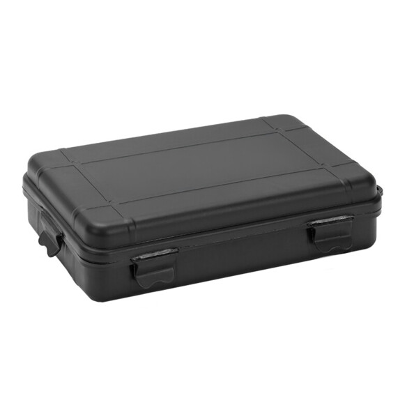 Set de survie dans une boîte de protection avec des ustensiles importants