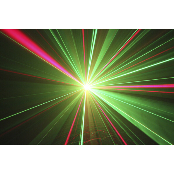 Plus de 2000 rayons sont émis par la lentille Boomtone, sur un angle large