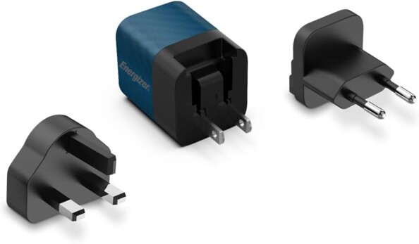 Vue arrière des connecteurs secteur amovibles pour Europe, États-Unis et Royaume-Uni dont l'un est installé sur le chargeur rapide coloris bleu