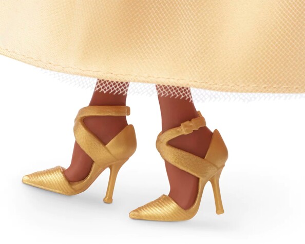 Barbie Signature avec escarpins de fête