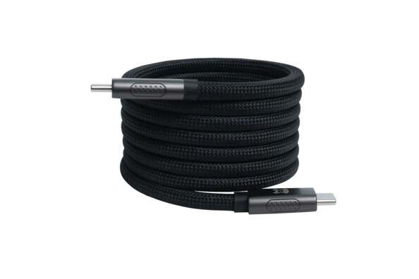 Câble USB-C vers USB-C 1,5 m enroulé sur lui-même via sa gaine en nylon tressé et son système magnétique intégré