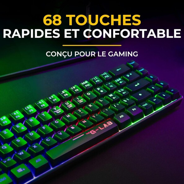Plan rapproché sur les 68 touches à membranes silencieuses du clavier AZERTY gaming rétroéclairé
