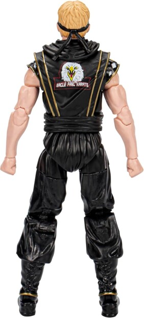 Vue arrière de la figurine collector Cobra Kai x Power Rangers en tenue de karatéka Johnny Lawrence