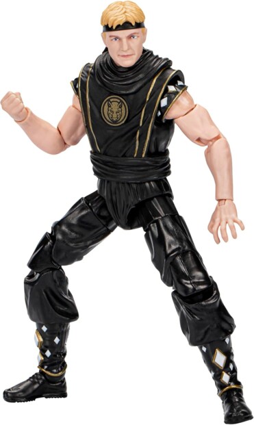Posture en garde prête au combat de la figurine en karategi Johnny Lawrence