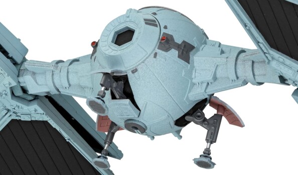 Dessous ettrain d'attérrissage maquette Revell Star Wars