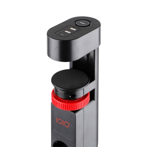 Plan rapproché sur la pince de fixation avec molette de réglage et ports USB