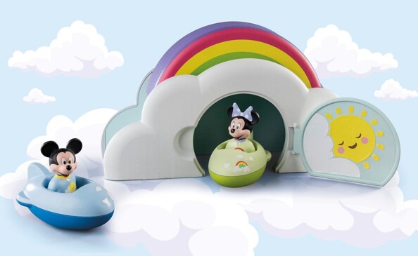 Avions avex Minnie et Mickey se glissent entre les nuages