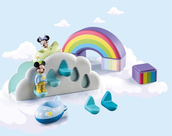 Aventure ludique dans les nuages avec Mickey et Minnie