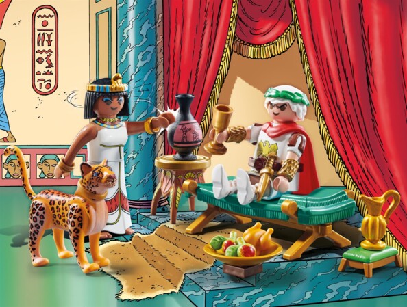 Scène Playmobil Astérix avec Cléopâtre, César et léopard dans un décor de palais égyptien en bande dessinée