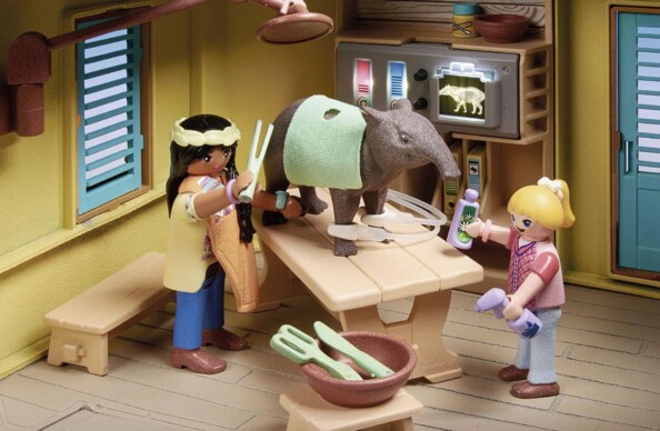 Table d'examun pour animaux sauvages playmobil