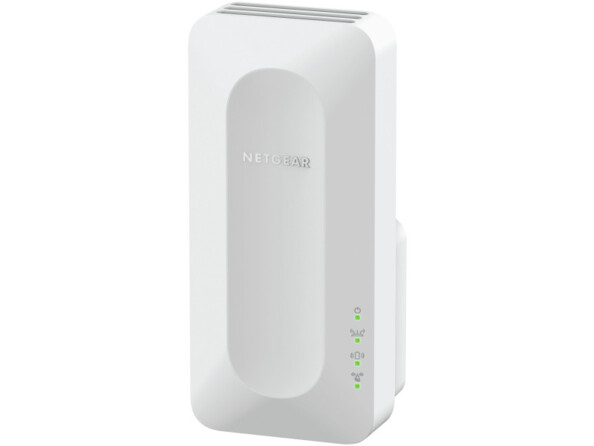 Répéteur et amplificateur wifi secteur double bande coloris blanc avec voyants de fonctionnement verts allumés