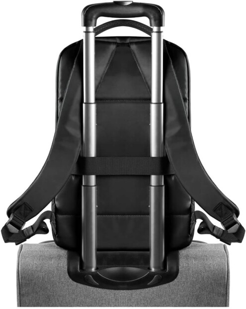 Mise en situation du sac à dos compact TORINO II fixé à la poignée télescopique d'une valise via une sangle intégrée